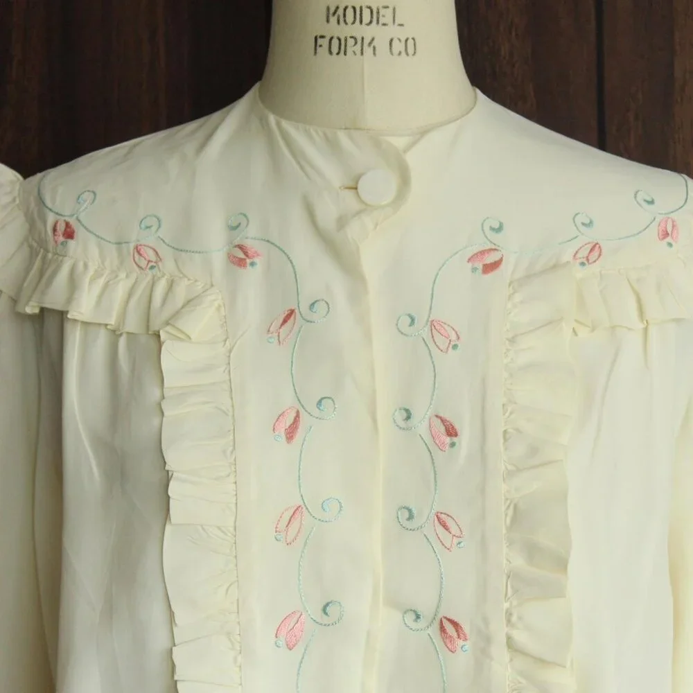 Vintage 1940s Bed Jacket, Winter White Rayon with Blue and Pink Embroidery Short - Picture 3 of 10